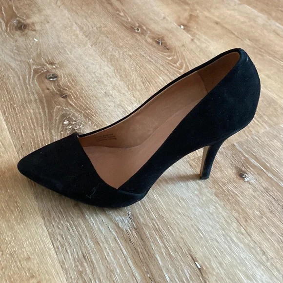 Madewell Black Suede Pumps - Picture 4 of 8